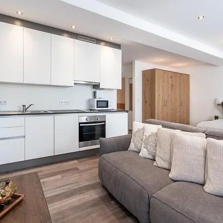Kaiser Max Design Appartements *
