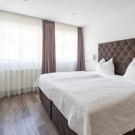 Kaiser Max Design Apartament *