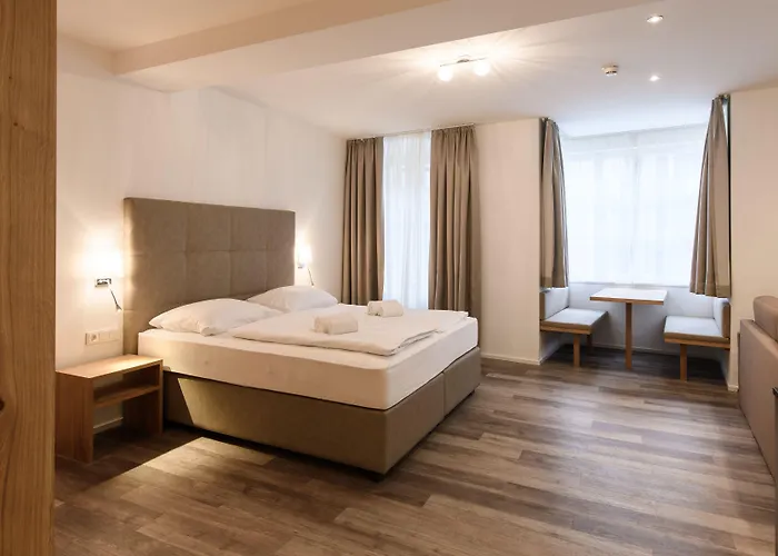 Kaiser Max Design Apartment *