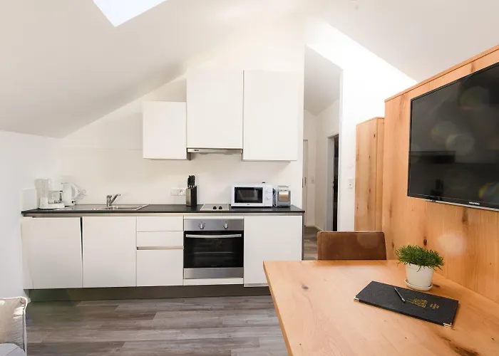 Kaiser Max Design Apartment *